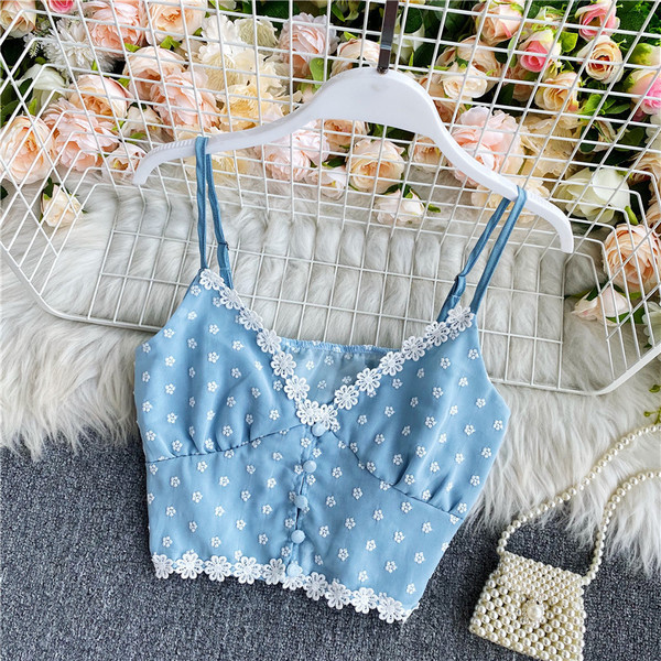 Női mindennapi mellszoba spitz nyakkivágással és gombokkal