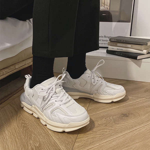 Uus mudel sportlikud meeste tossud, mis on valmistatud ökonahast paeltega