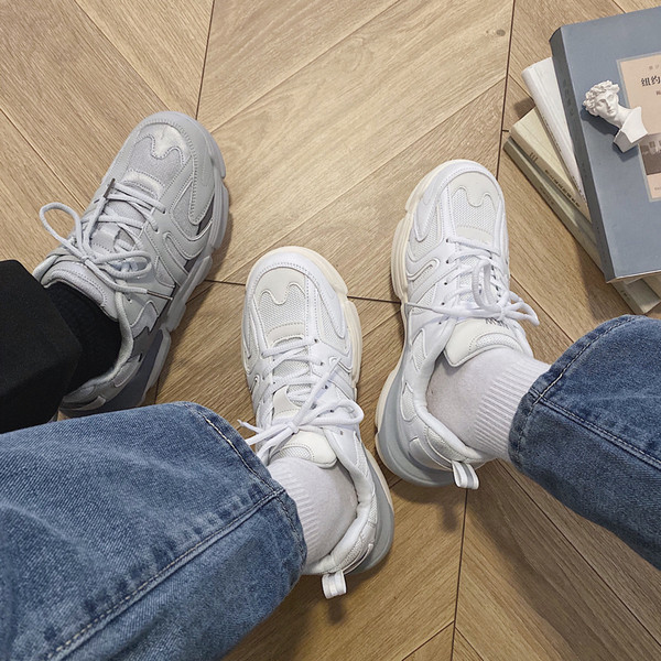 Uus mudel sportlikud meeste tossud, mis on valmistatud ökonahast paeltega