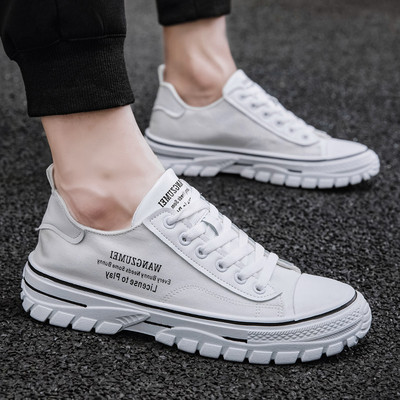 Sport-alkalmi férfi tornacipő fűzővel és vastag talppal