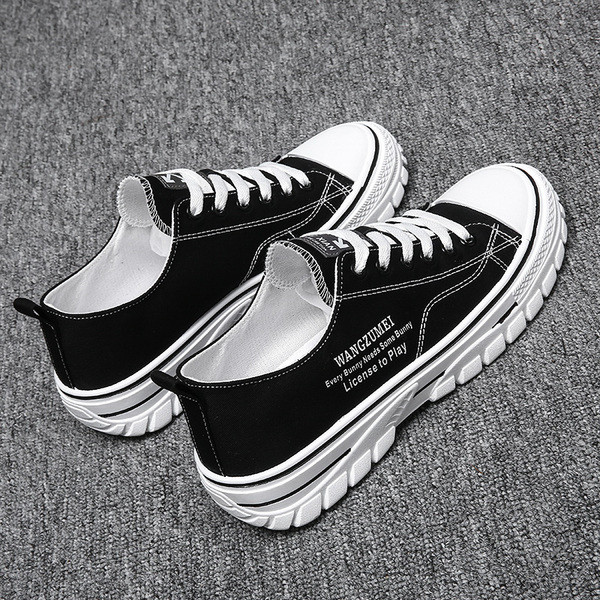 Sport-alkalmi férfi tornacipő fűzővel és vastag talppal