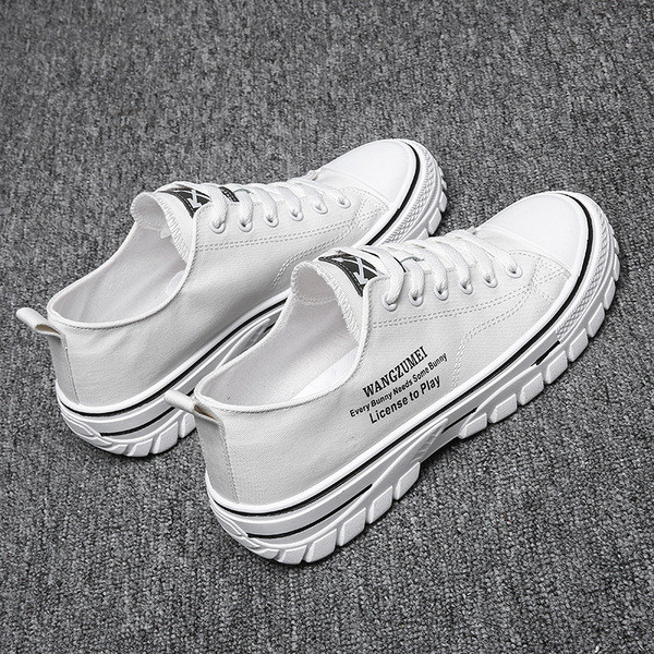 Sport-alkalmi férfi tornacipő fűzővel és vastag talppal