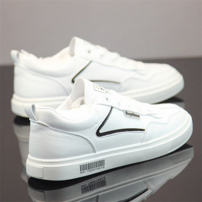 Lameda tallaga meeste hingavad kunstnahast tossud