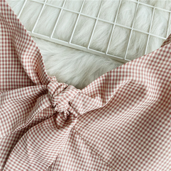 Modern női rövid kockás felső vékony pántokkal