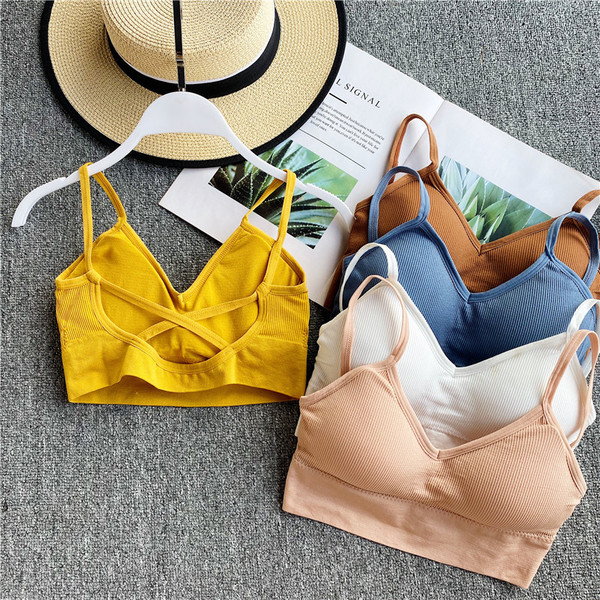 Napi rövid női mellszoba spitz nyakkivágással