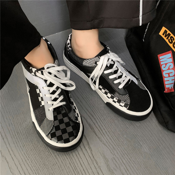 Lameda tallaga meeste tossud, must-valged