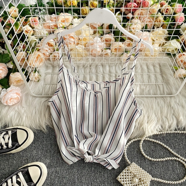 Aktuális női csíkos felső, vékony pántokkal