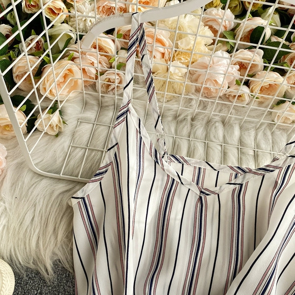 Aktuális női csíkos felső, vékony pántokkal