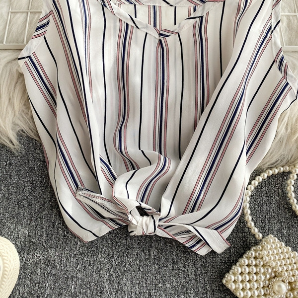 Aktuális női csíkos felső, vékony pántokkal