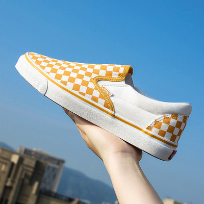 Tavalisest kangast meeste ruudulised tossud