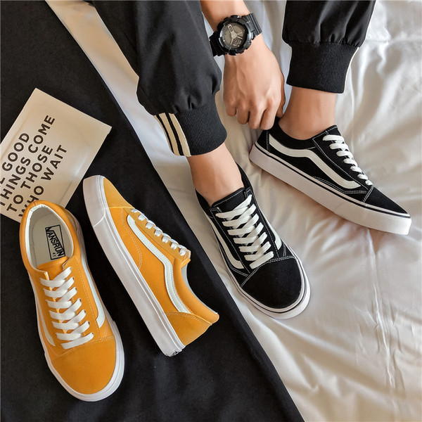 Meeste vabaaja lõuendist tossud lameda tallaga