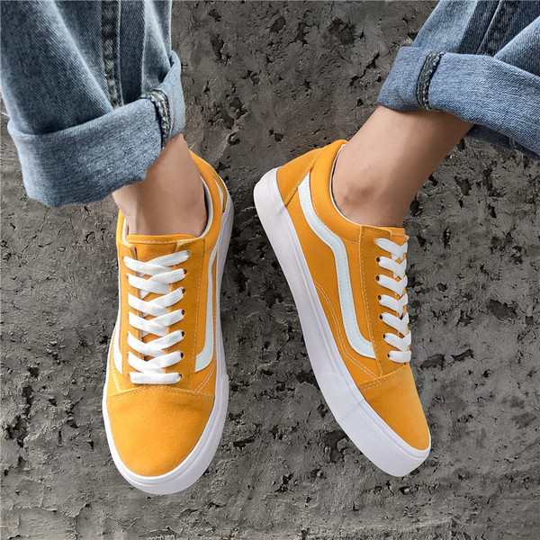 Meeste vabaaja lõuendist tossud lameda tallaga