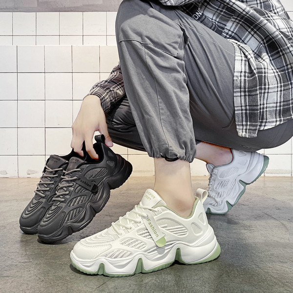 UUS paelte ja paksu värvilise tallaga meeste tossude mudel