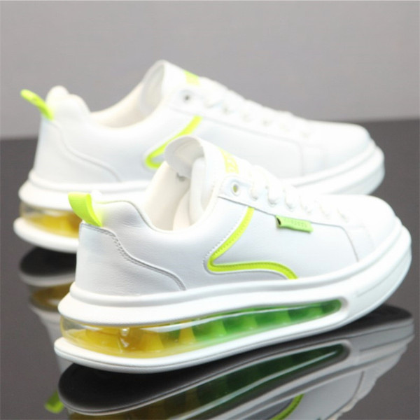 Meeste valged paelte ja õhukambriga tossud