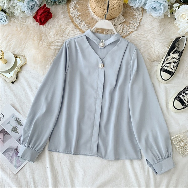 Naiste kaasaegne särgi lai, spits-kaelusega mudel