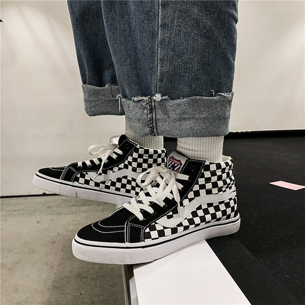 Modern férfi kockás tornacipő lapos talppal