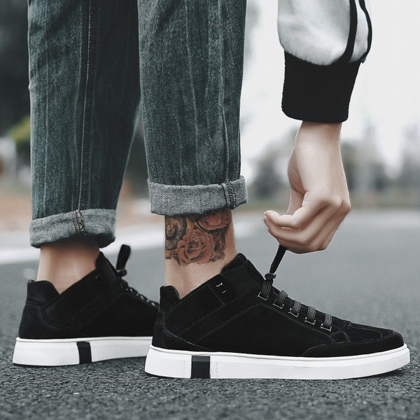 Praegused ökonahast lameda tallaga meeste tossud