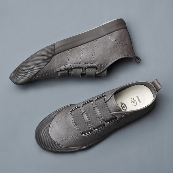 Elastsete sidemetega vabaaja nahast tossud