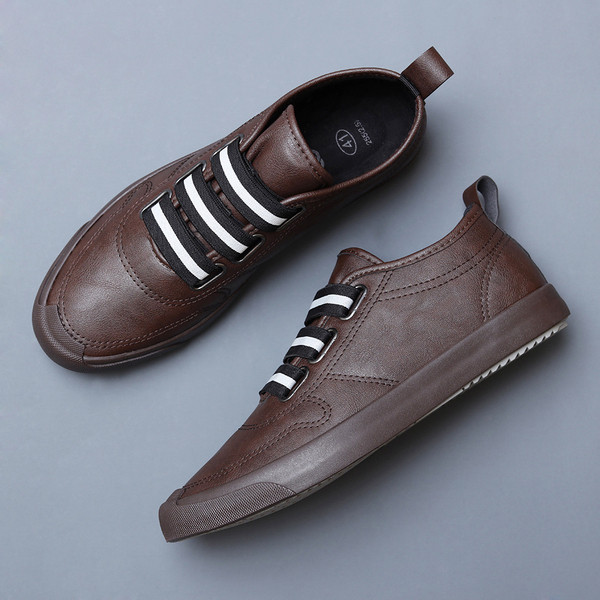 Elastsete sidemetega vabaaja nahast tossud