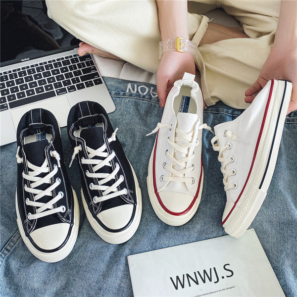 Meeste lõuendist tossud paelte ja lameda tallaga