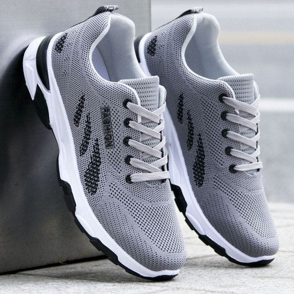 Uus meeste tekstiilist tossude mudel - kaks mudelit