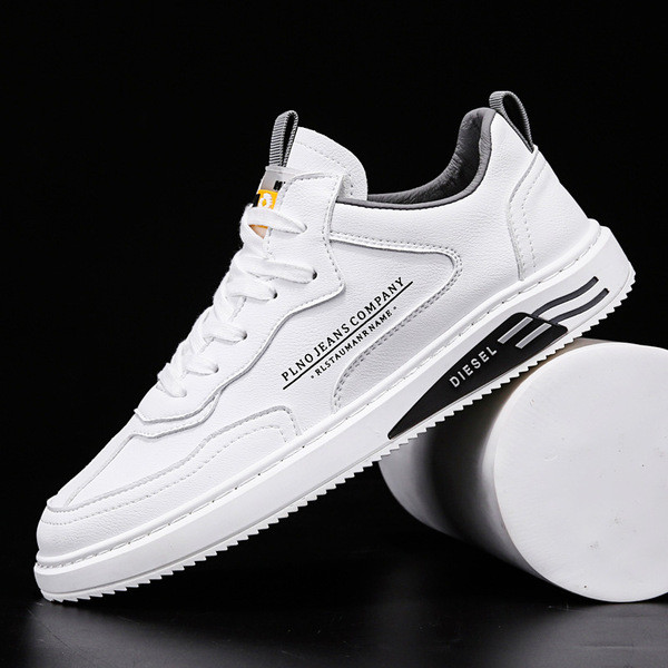 Férfi tornacipő öko bőrből készült feliratokkal