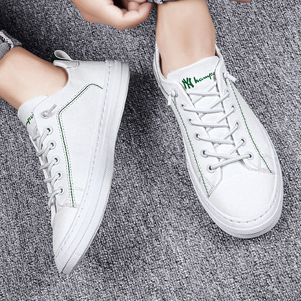 Eko-nahast vabaajakirjaga meeste tossud