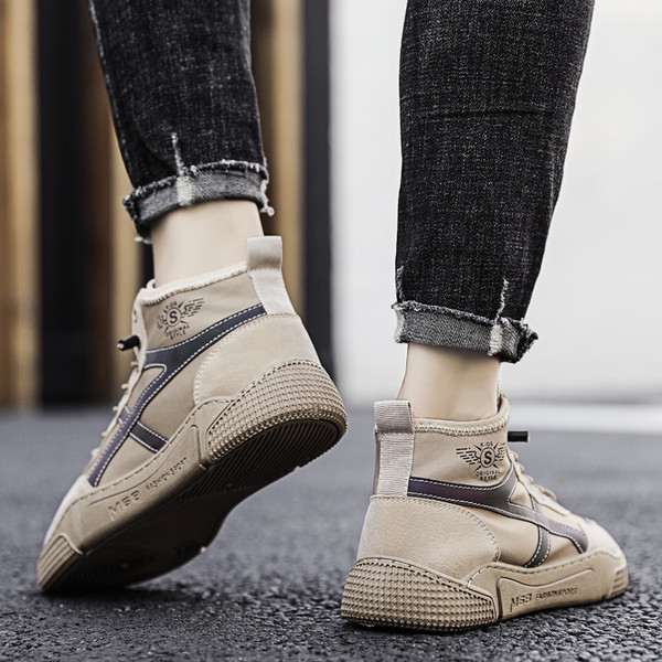 Barna férfi tornacipő lapos talppal és rátéttel