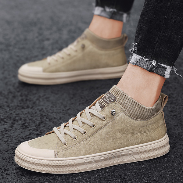 Nahast paeltega meeste tossud