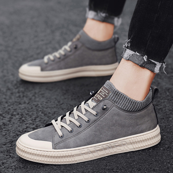 Nahast paeltega meeste tossud