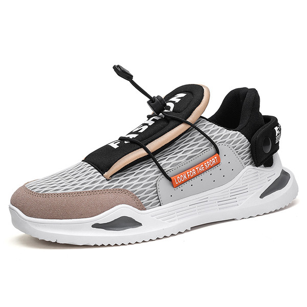 Férfi tornacipő új modellje magas talppal és felirattal