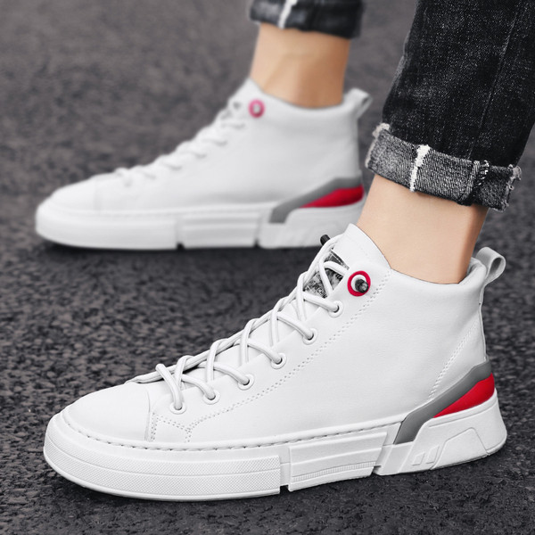 Meeste kõrged paeltega nahast tossud