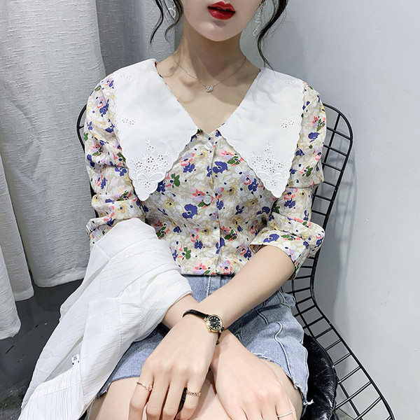 Moodne lillelise mustriga ja 3/4 varrukatega naiste särk