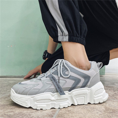 Kareda tallaga meeste sport- ja vabaaja tossud