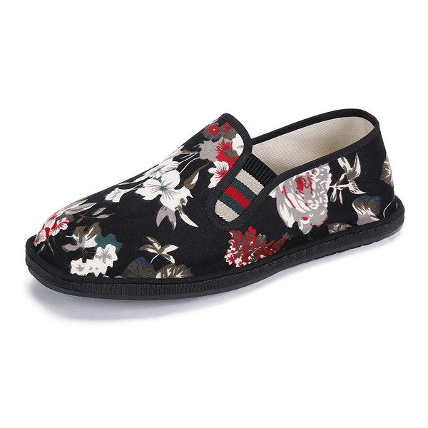 Kangast ja lillemustriga suvised tossud