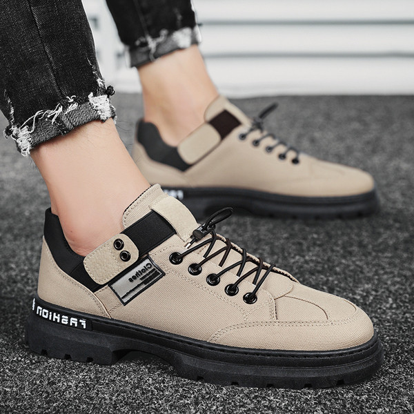 Férfi tornacipő új modellje fűzővel és magas talppal