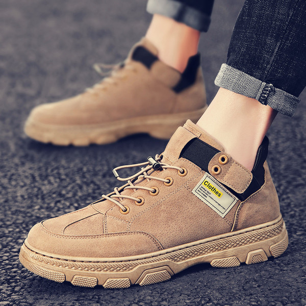 Magas tornacipő öko velúrból és durva talpból