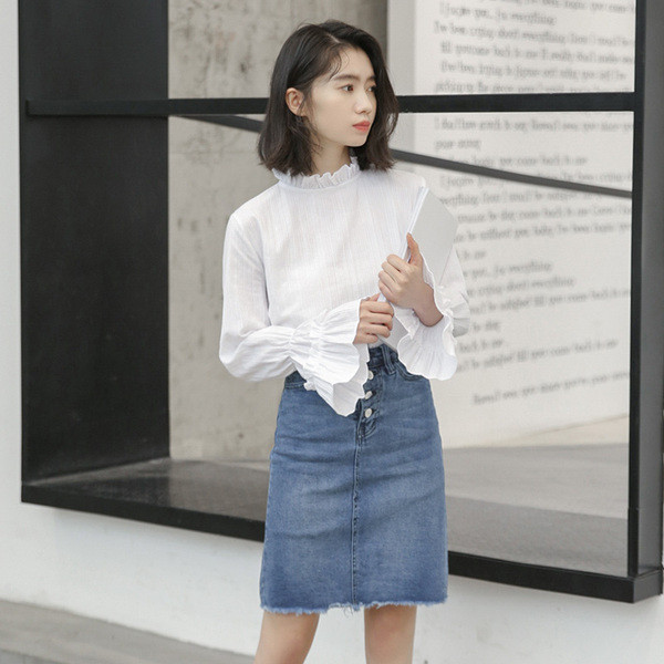 Stílusos női ing magas gallérral és lótusz ujjakkal