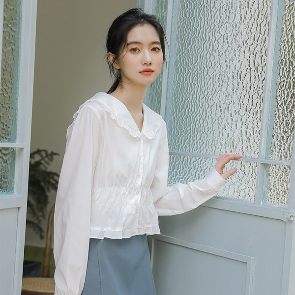 Praegune naiste pikkade varrukatega särk