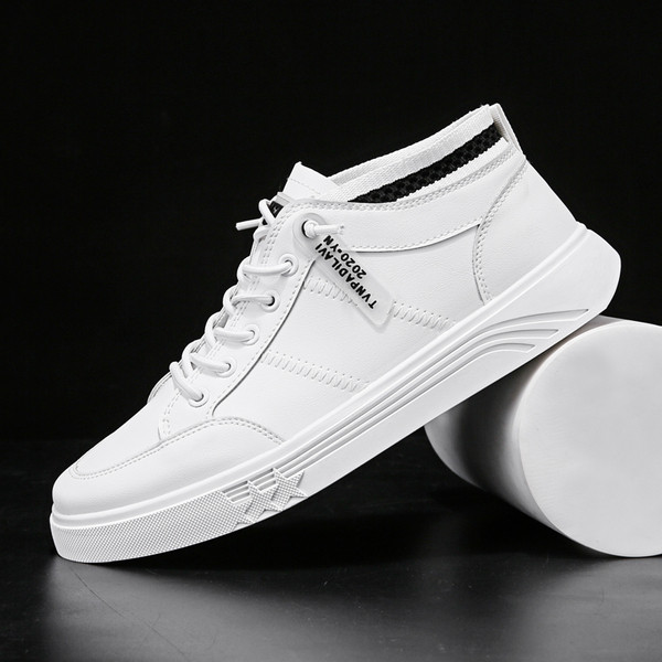 Sima, lapos talpú férfi tornacipő modell