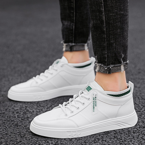 Sima, lapos talpú férfi tornacipő modell