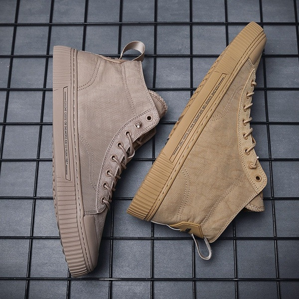 Meeste nahast tossud kõrged paeltega mudel