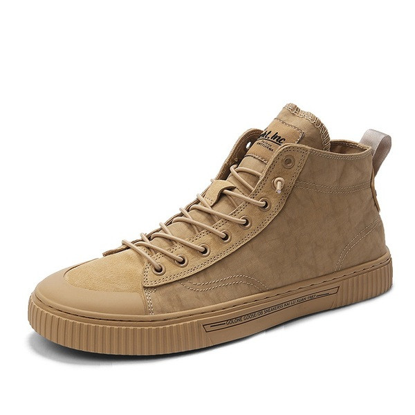 Meeste nahast tossud kõrged paeltega mudel