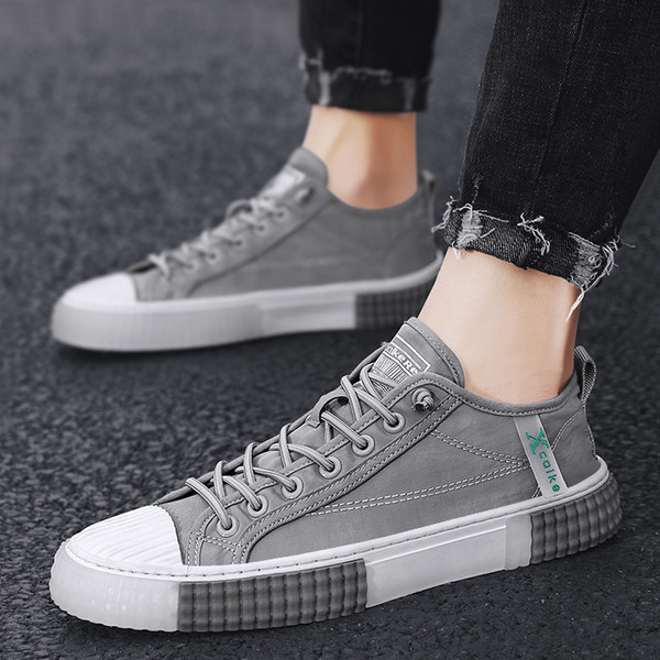 Tekstiilist vabaaja tossud meestele