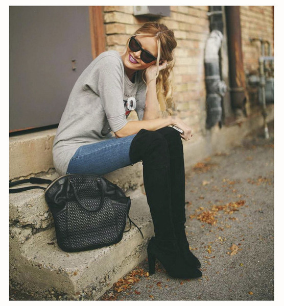 Női magassarkú három színben: szürke, fekete és piros