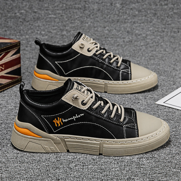 Eko bőrből készült férfi alkalmi tornacipő lapos talppal és felirattal