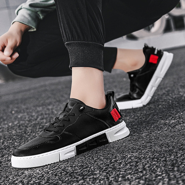 Uus ökonahast meeste tossude mudel