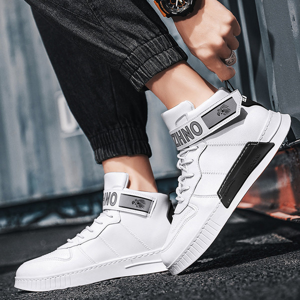 Kõrged kleepsuga meeste nahast tossud