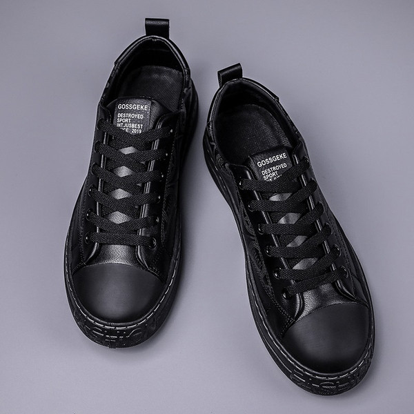 Moodsad nahast meeste tossud