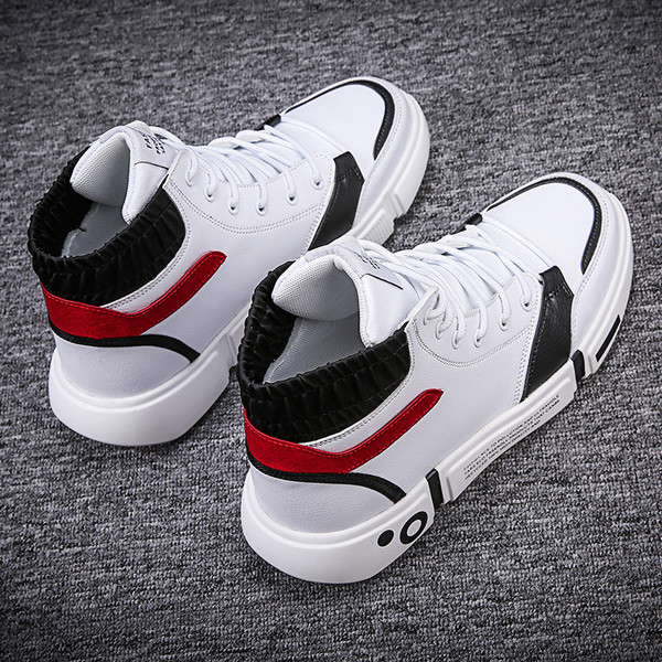 Nahast kõrged paeltega meeste tossud